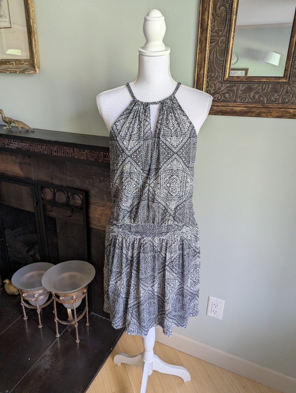 White House Black Market Large Sheer Mesh Overlay Halter Mini Dress Mosaic